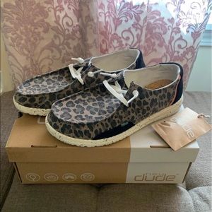 Hey Dude Wendy jungle brown sz 7